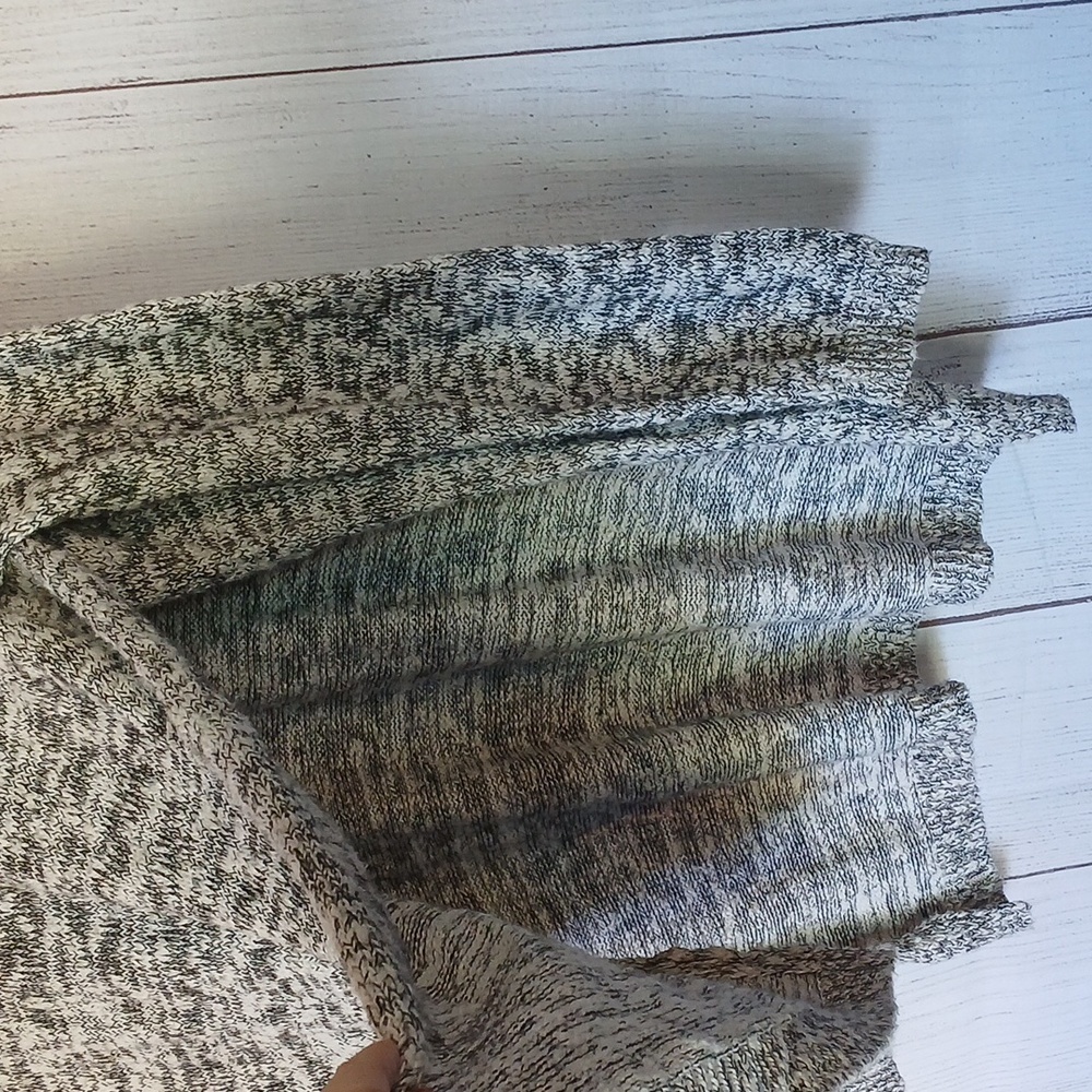 Express Split Side Pullover Sweater Size Large - image 4